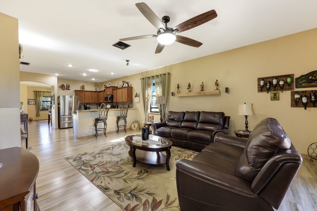 3014 SW 9th Pl, Cape Coral, FL 33914