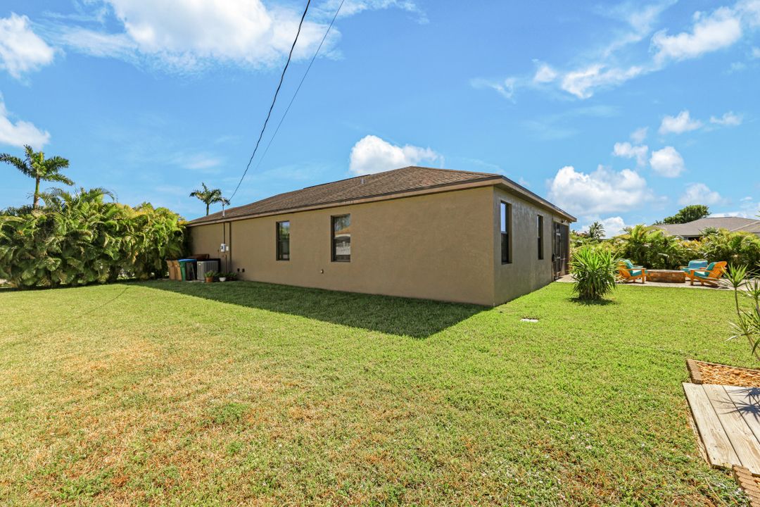 3014 SW 9th Pl, Cape Coral, FL 33914