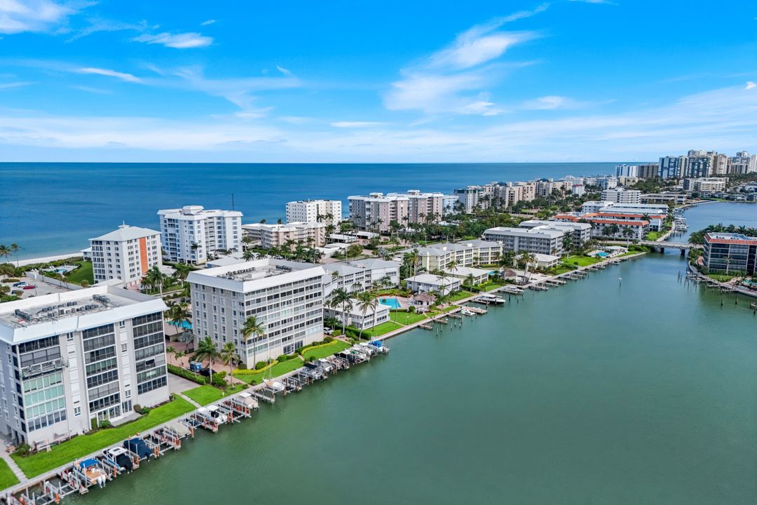 2750 Gulf Shore Blvd N #402, Naples, FL 34103