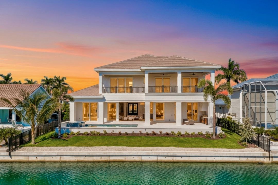 860 Banyan Ct, Marco Island, FL 34145