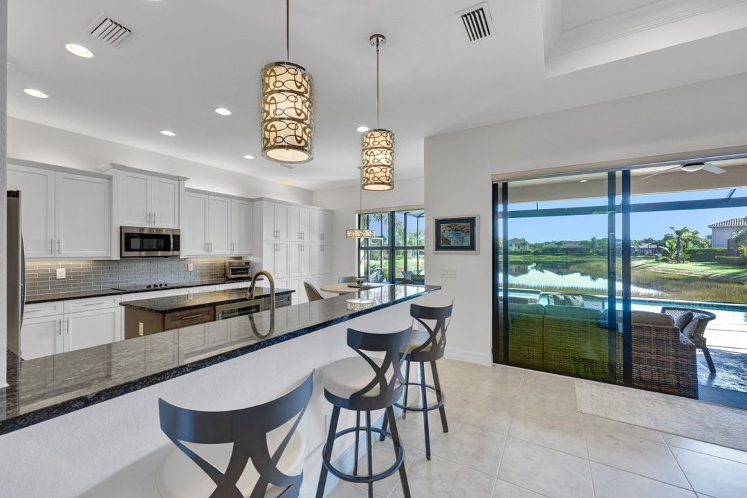 11725 Stonecreek Cir, Fort Myers, FL 33913