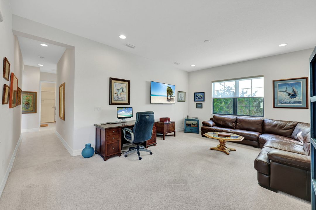 11725 Stonecreek Cir, Fort Myers, FL 33913