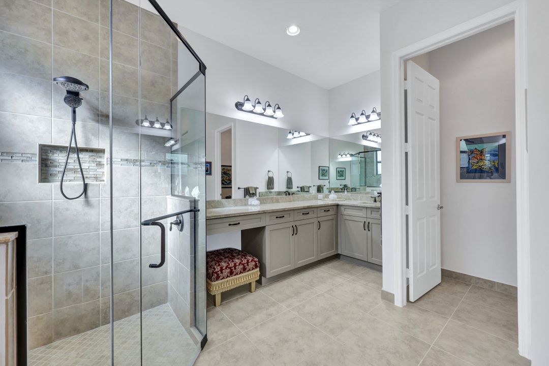 11725 Stonecreek Cir, Fort Myers, FL 33913