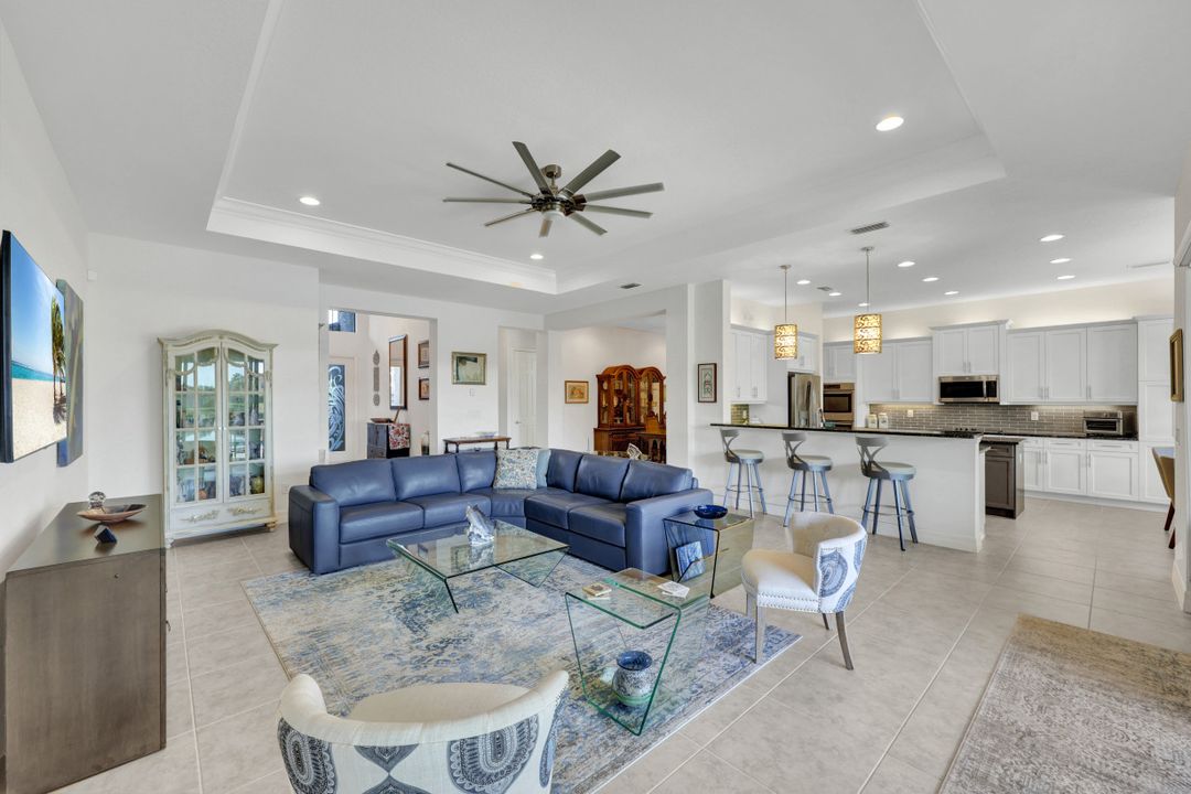 11725 Stonecreek Cir, Fort Myers, FL 33913