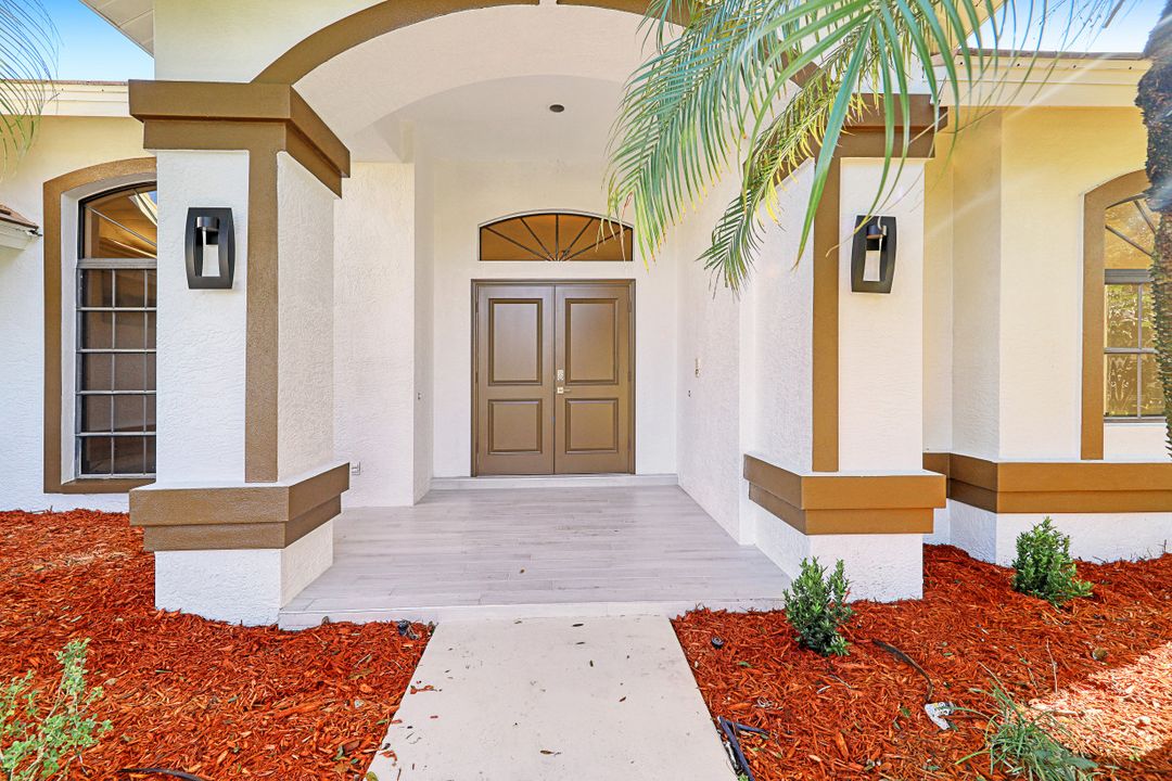 12530 Woodtimber Ln, Fort Myers, FL 33913
