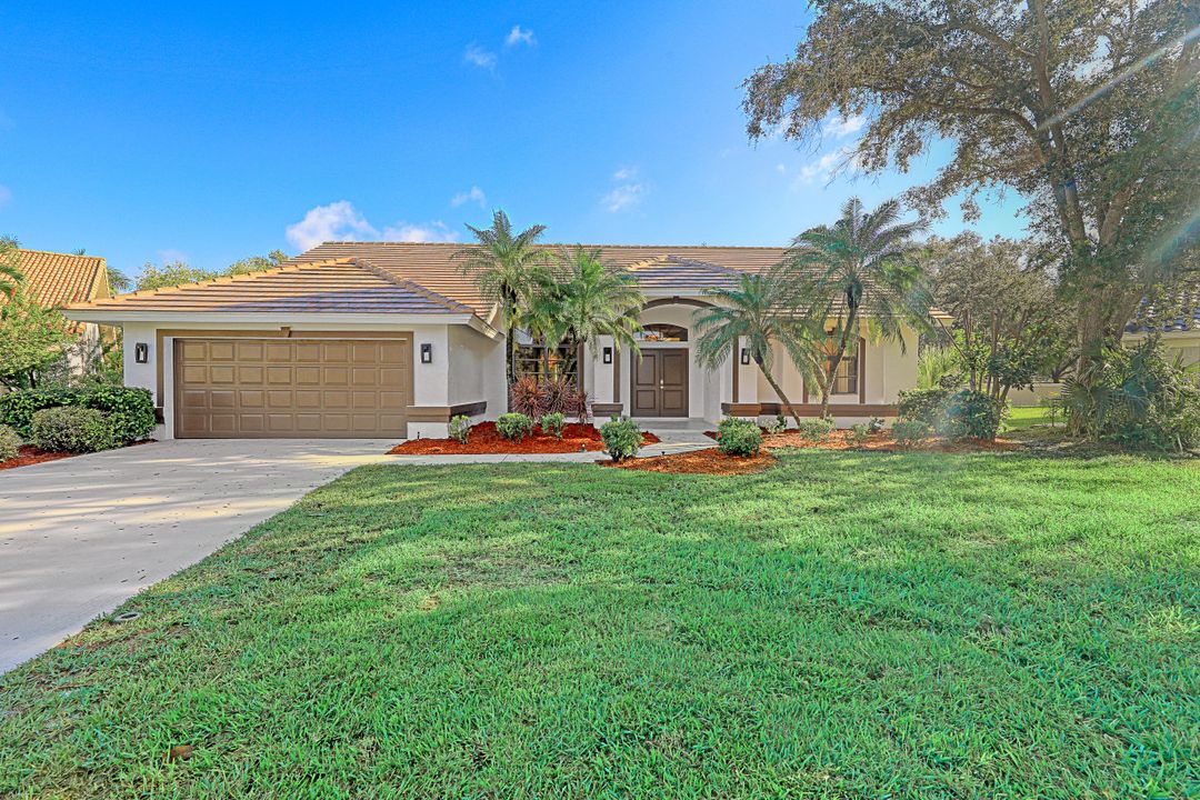 12530 Woodtimber Ln, Fort Myers, FL 33913