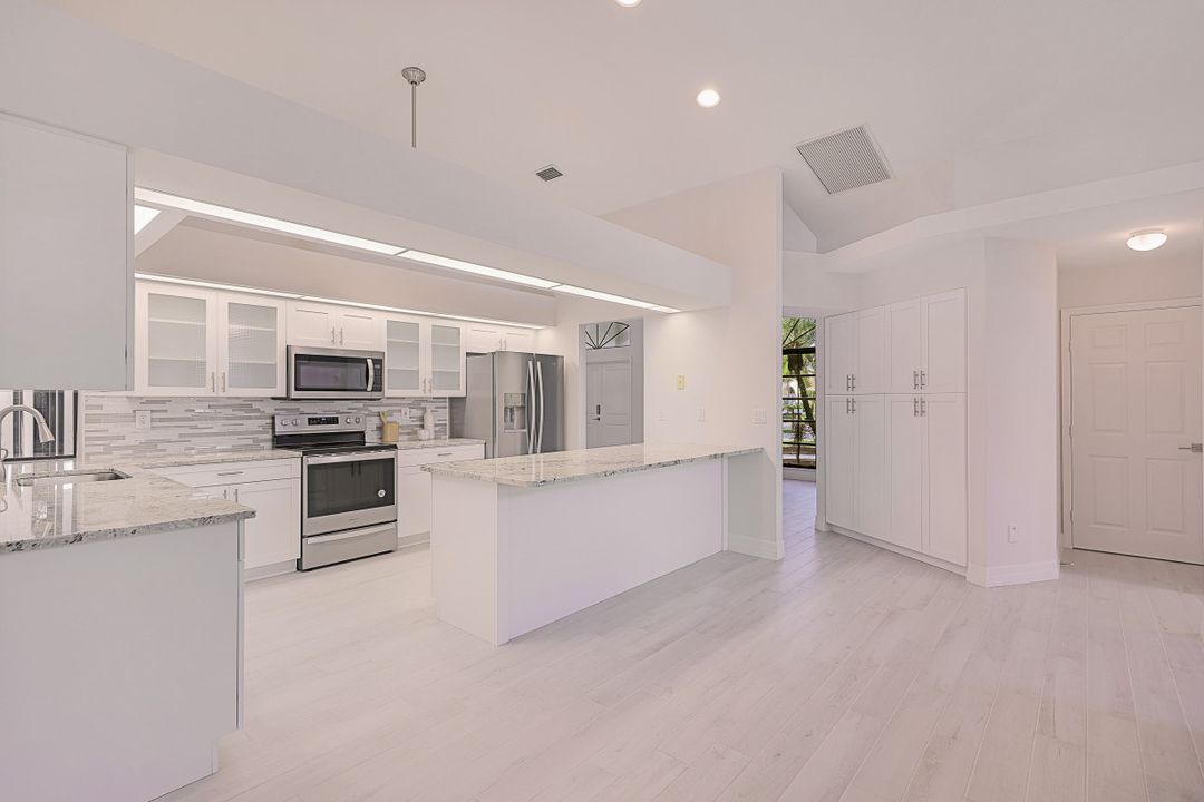 12530 Woodtimber Ln, Fort Myers, FL 33913