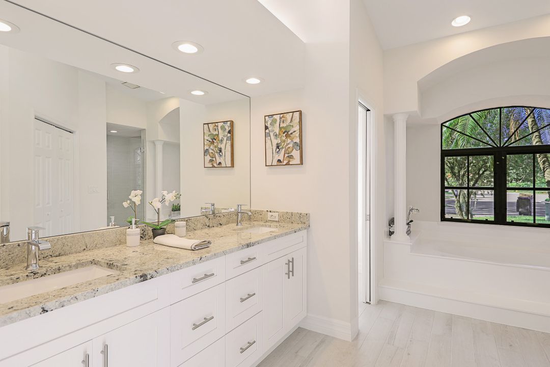 12530 Woodtimber Ln, Fort Myers, FL 33913