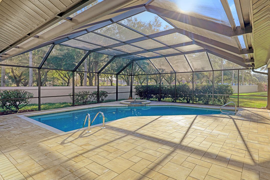 12530 Woodtimber Ln, Fort Myers, FL 33913