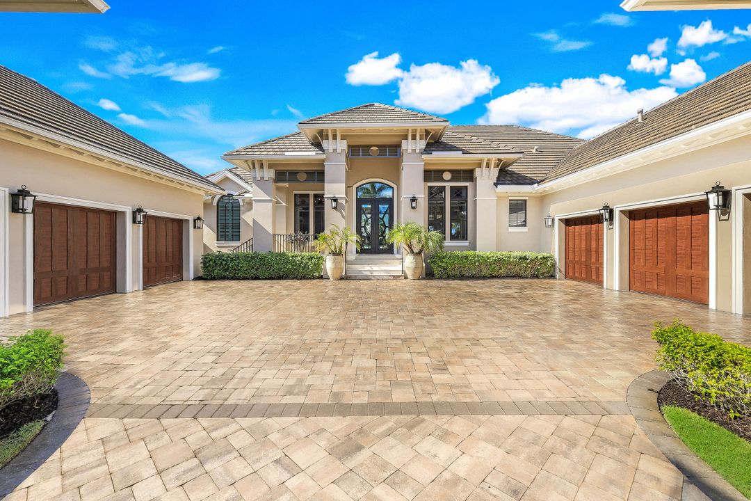 26180 Woodlyn Dr, Bonita Springs, FL 34134