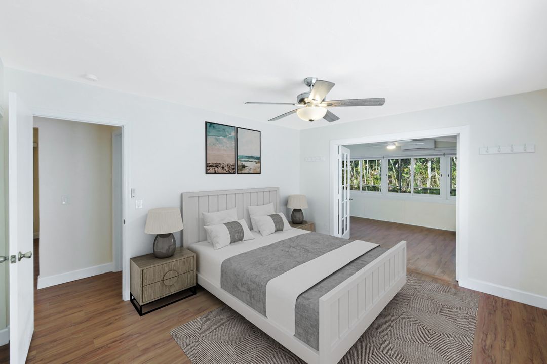 825 93rd Ave N, Naples, FL 34108