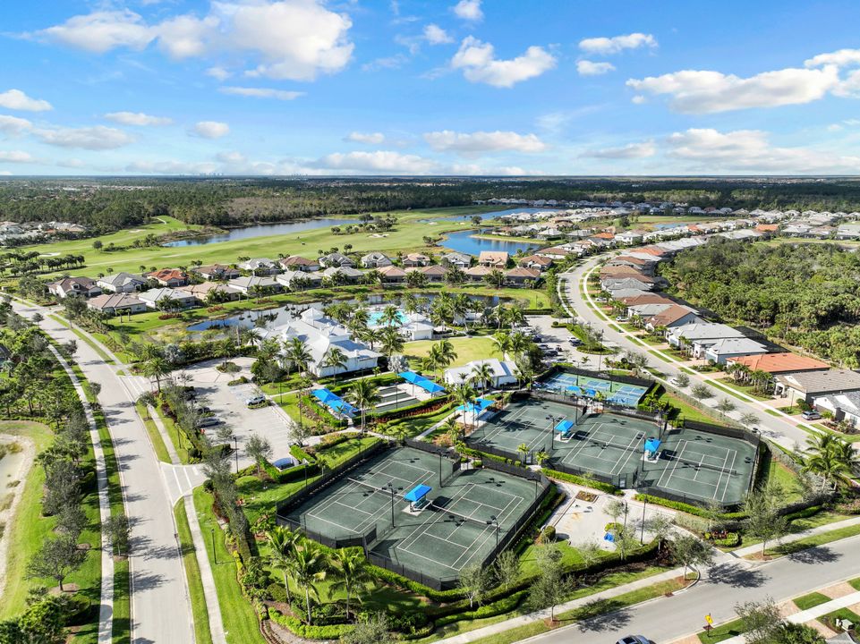 9328 Surfbird Ct, Naples, FL 34120