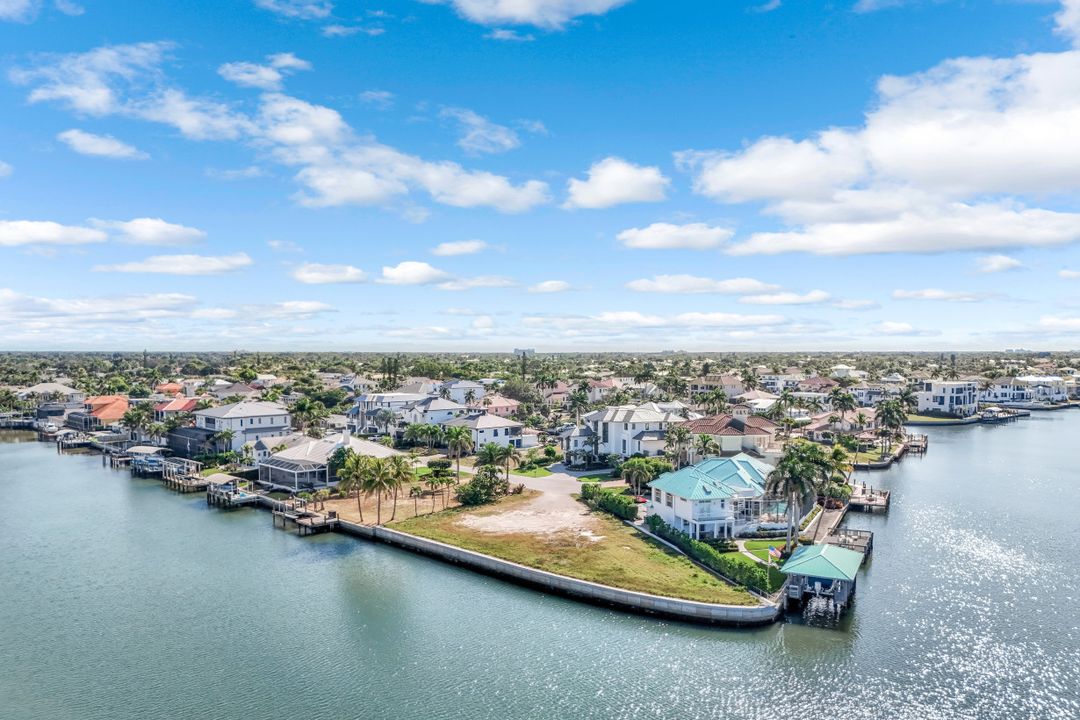 357 Germain Ave, Naples, FL 34108