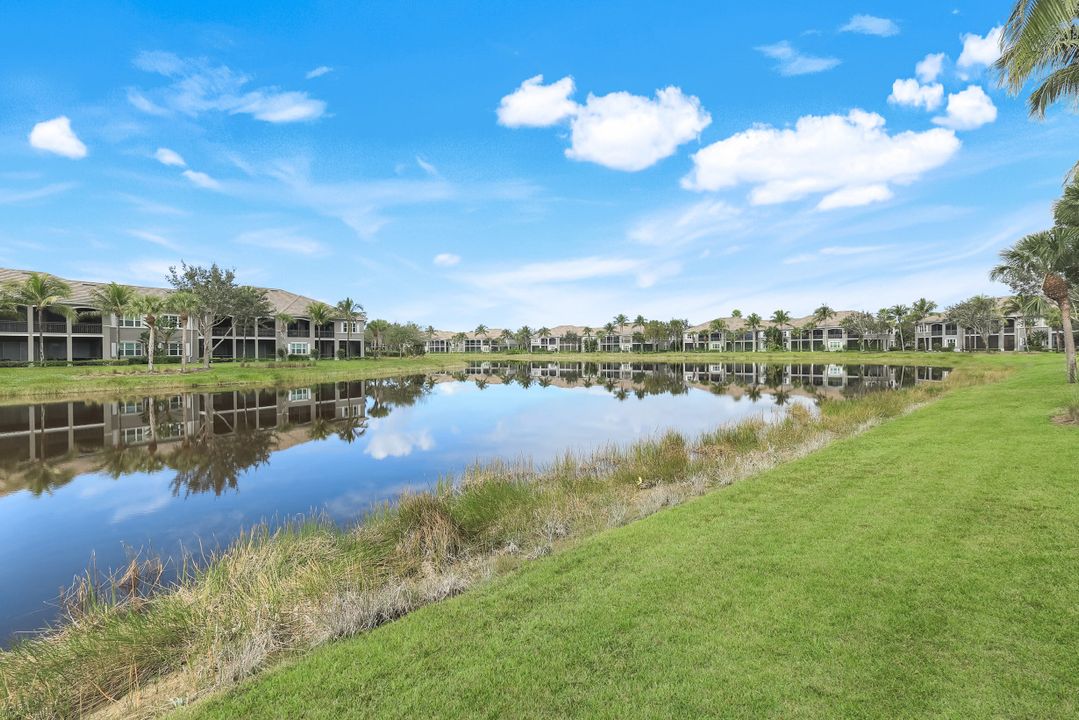 9225 Museo Cir  #103, Naples, FL 34114