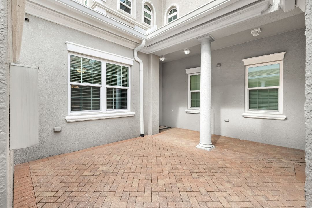 9225 Museo Cir  #103, Naples, FL 34114