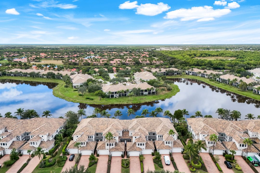 9225 Museo Cir  #103, Naples, FL 34114