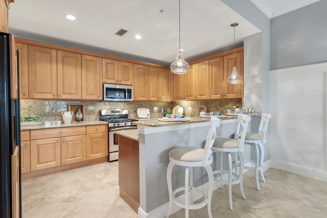 9225 Museo Cir  #103, Naples, FL 34114