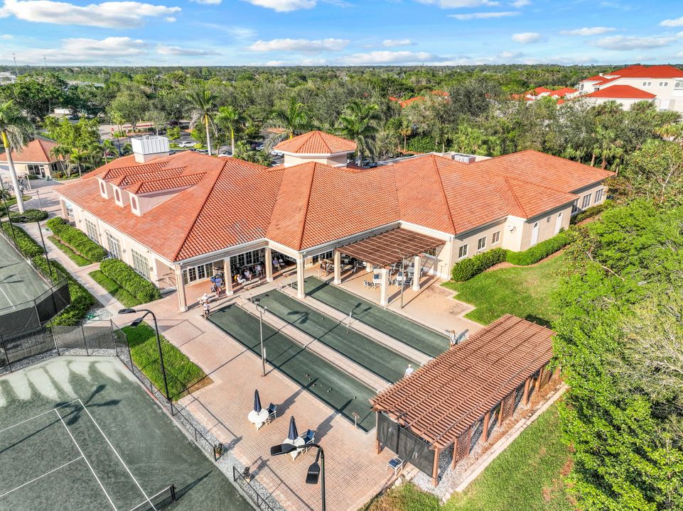 1282 Via Portofino, Naples, FL 34108