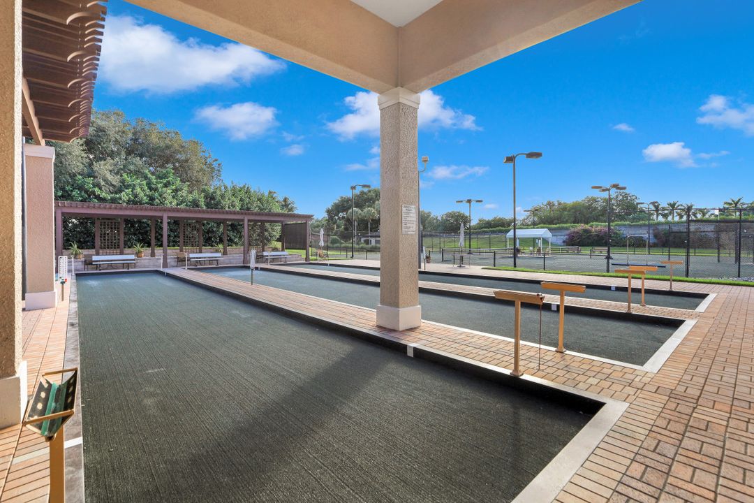 1282 Via Portofino, Naples, FL 34108