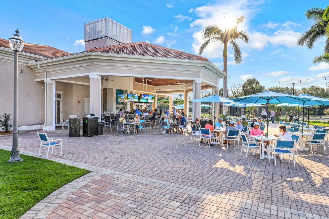 1282 Via Portofino, Naples, FL 34108