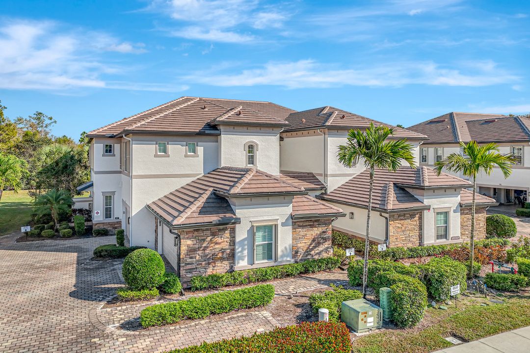 9550 Ironstone Terrace #201, Naples, FL 34120