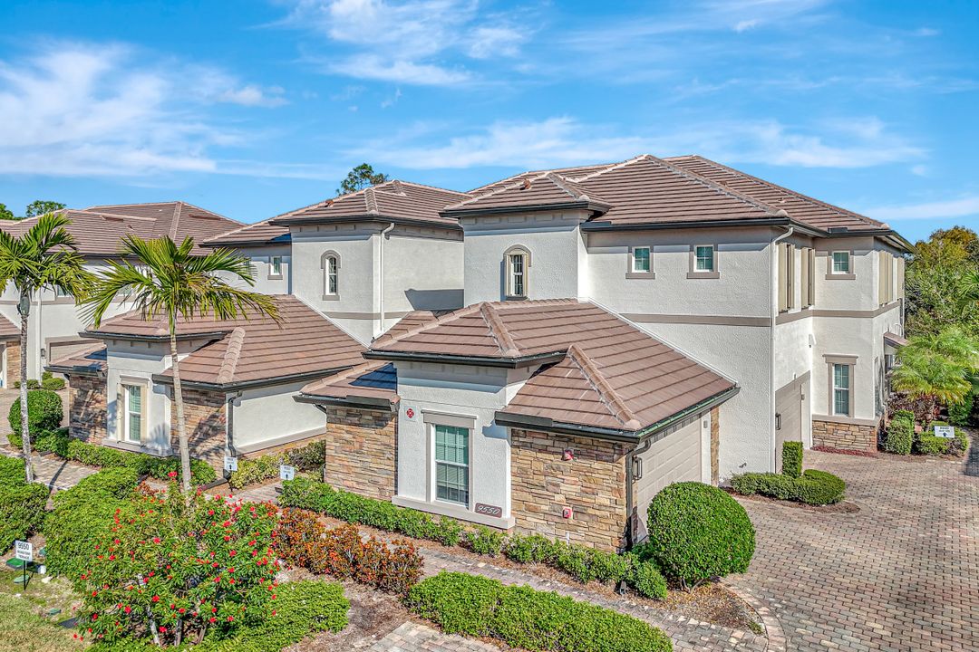 9550 Ironstone Terrace #201, Naples, FL 34120