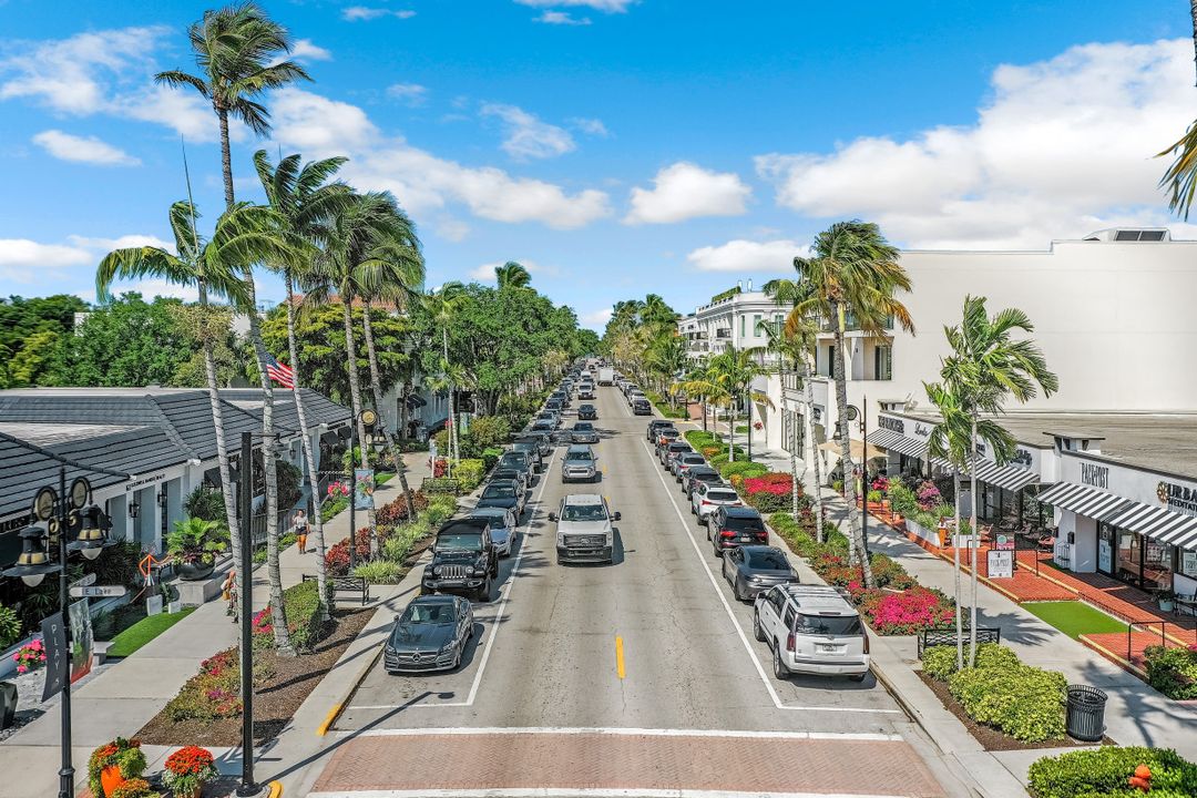 743 5th Ave S, Naples, FL 34102
