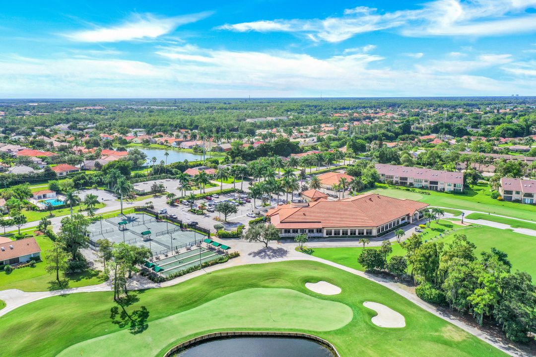 228 Fox Glen Dr #3203, Naples, FL 34104