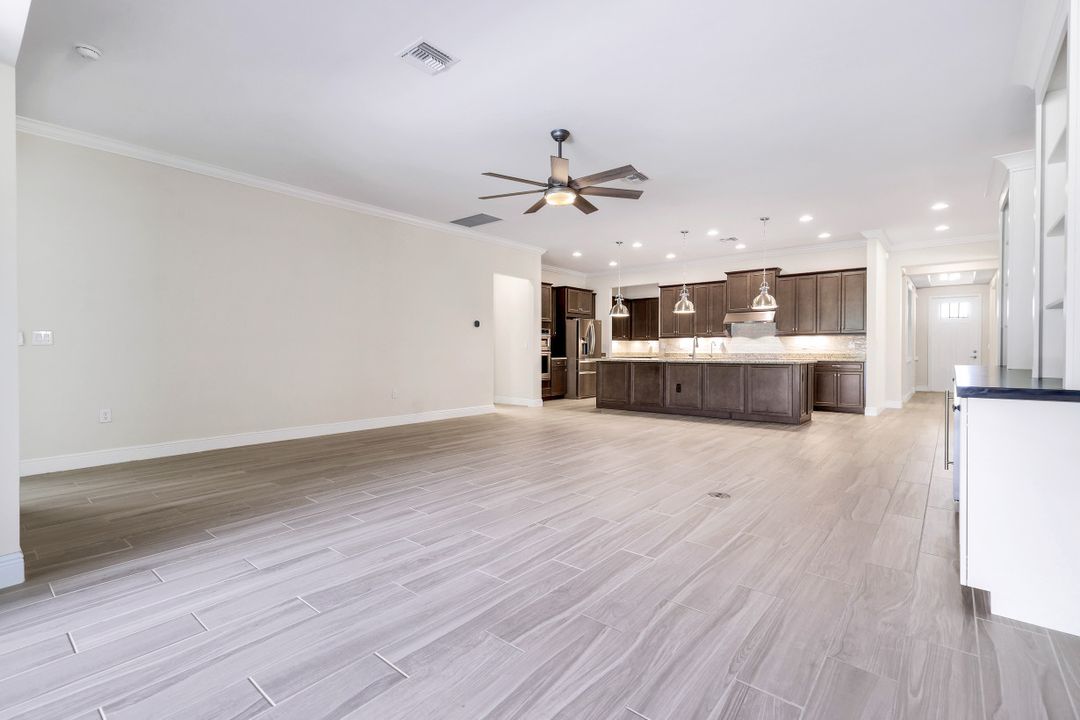 3837 Helmsman Dr, Naples, FL 34120