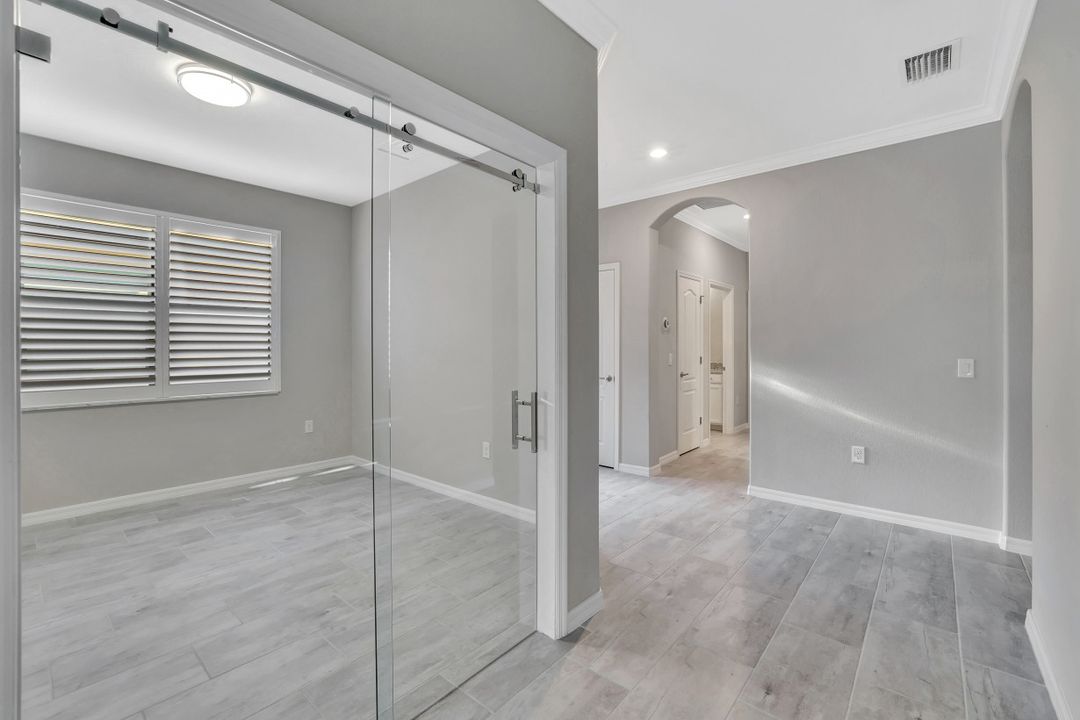 1603 Santiago Cir, Naples, FL 34113