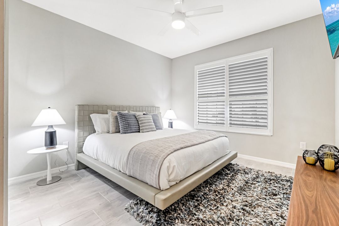 1603 Santiago Cir, Naples, FL 34113