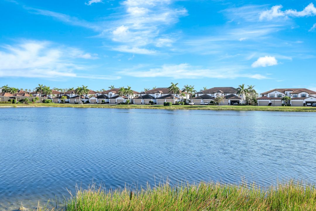 1603 Santiago Cir, Naples, FL 34113