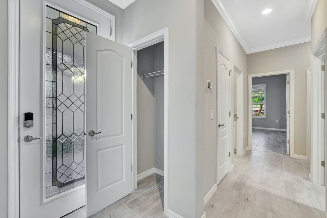 1603 Santiago Cir, Naples, FL 34113