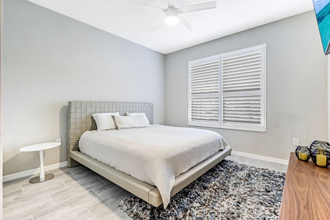 1603 Santiago Cir, Naples, FL 34113