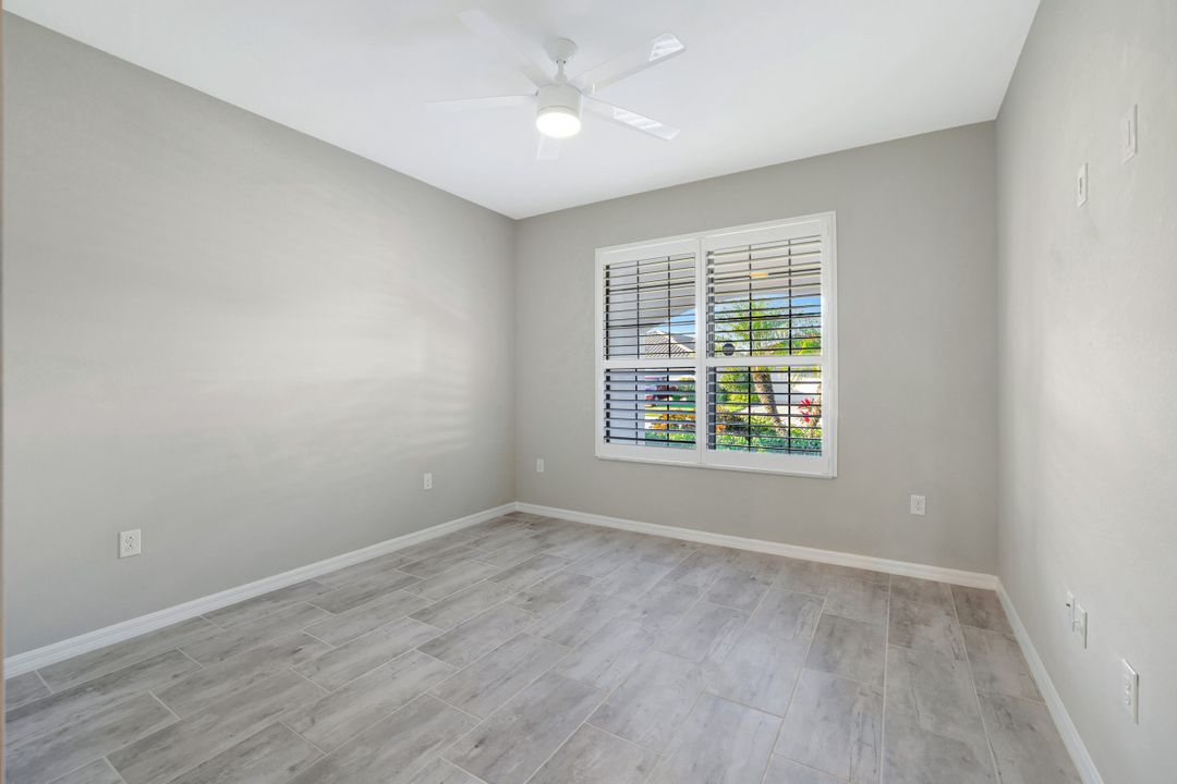 1603 Santiago Cir, Naples, FL 34113