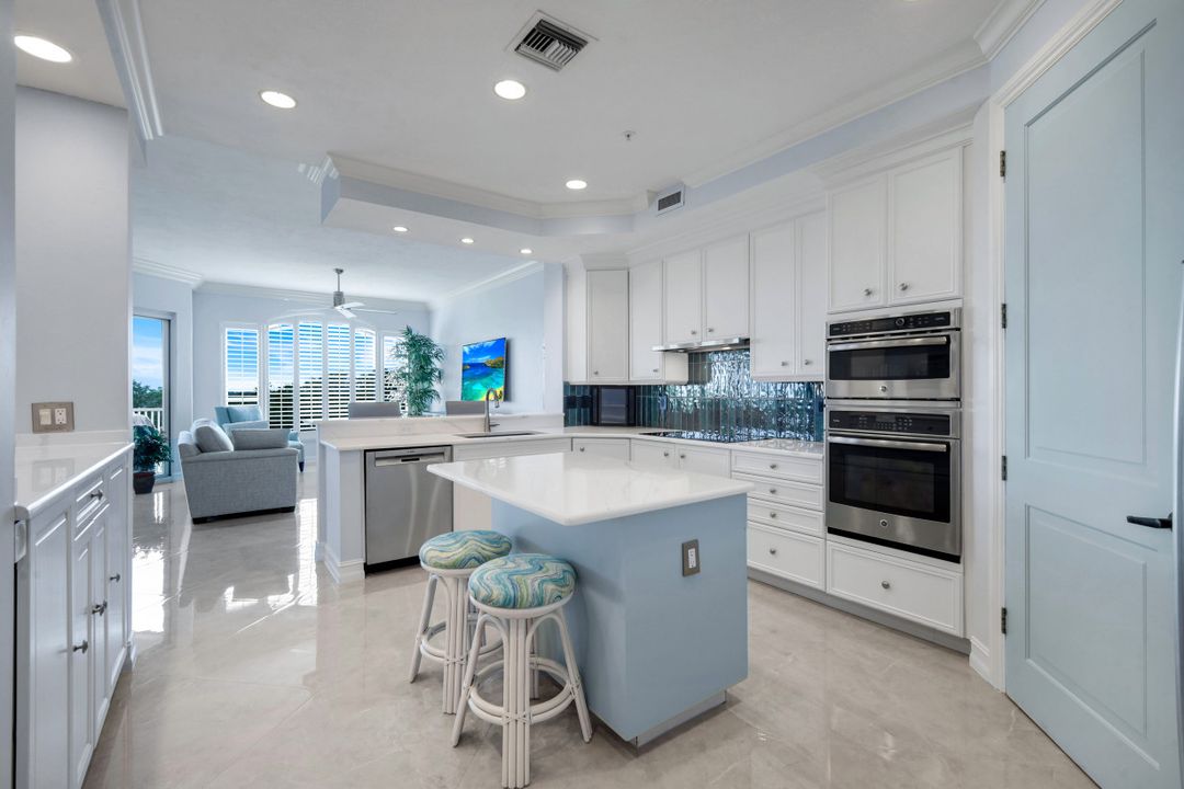 4811 Island Pond Ct #302, Bonita Springs, FL 34134