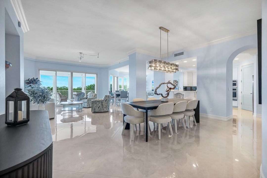 4811 Island Pond Ct #302, Bonita Springs, FL 34134