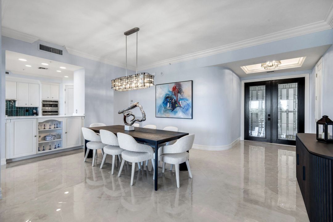 4811 Island Pond Ct #302, Bonita Springs, FL 34134