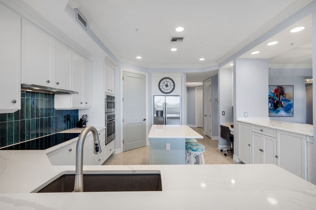 4811 Island Pond Ct #302, Bonita Springs, FL 34134