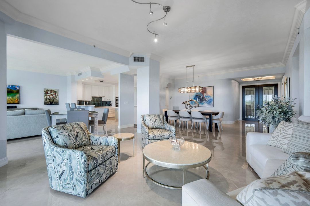 4811 Island Pond Ct #302, Bonita Springs, FL 34134