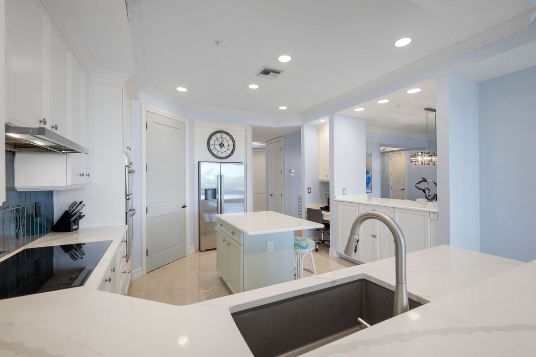 4811 Island Pond Ct #302, Bonita Springs, FL 34134