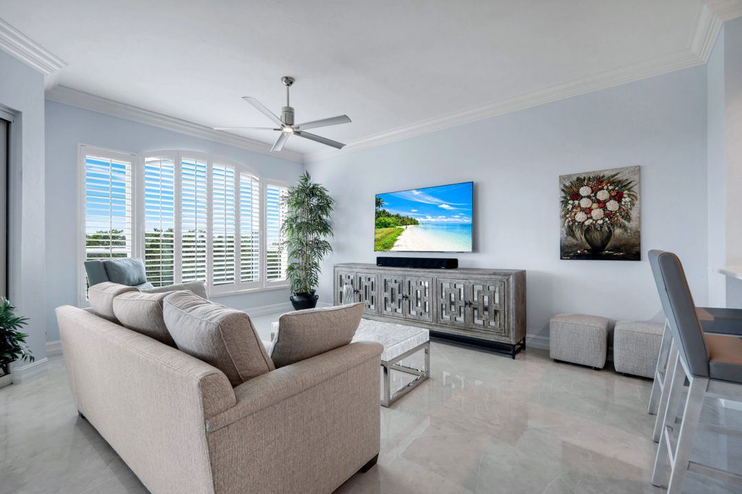 4811 Island Pond Ct #302, Bonita Springs, FL 34134