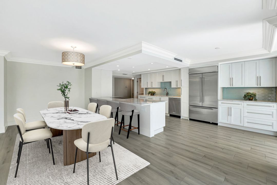 4401 Gulf Shore Blvd N #205, Naples, FL 34103