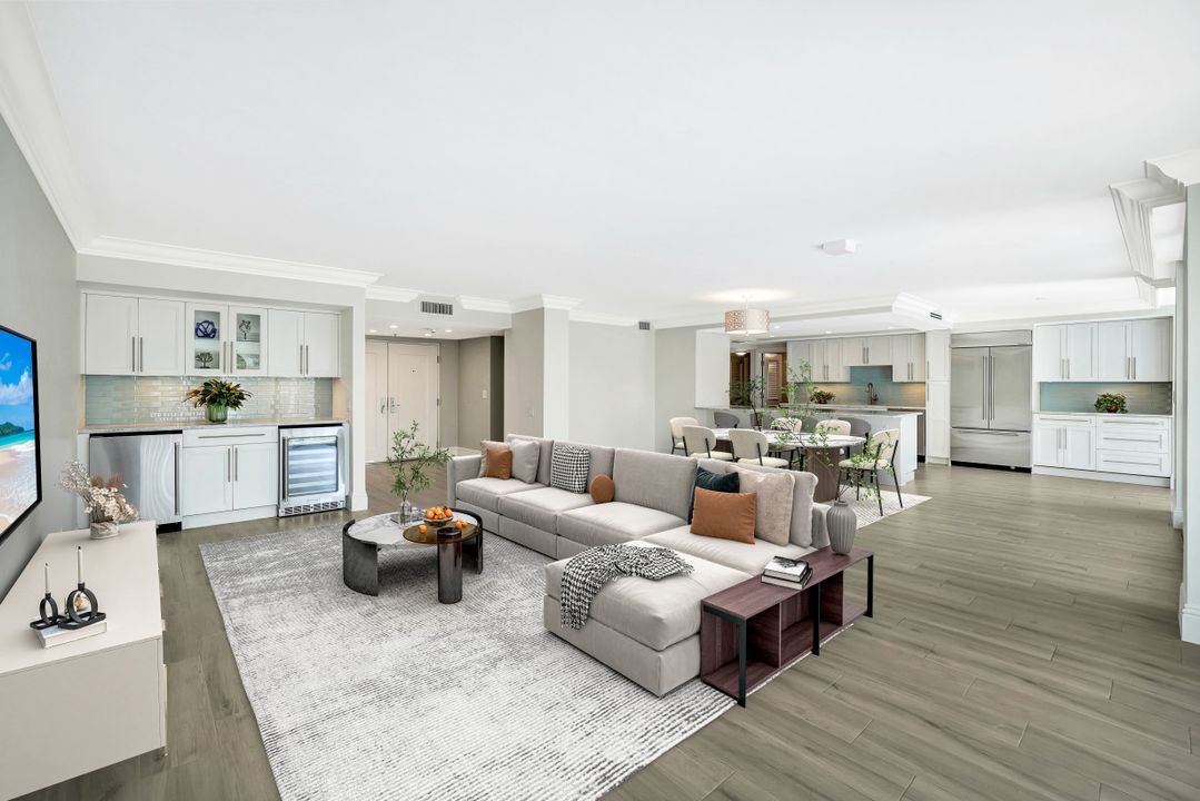 4401 Gulf Shore Blvd N #205, Naples, FL 34103