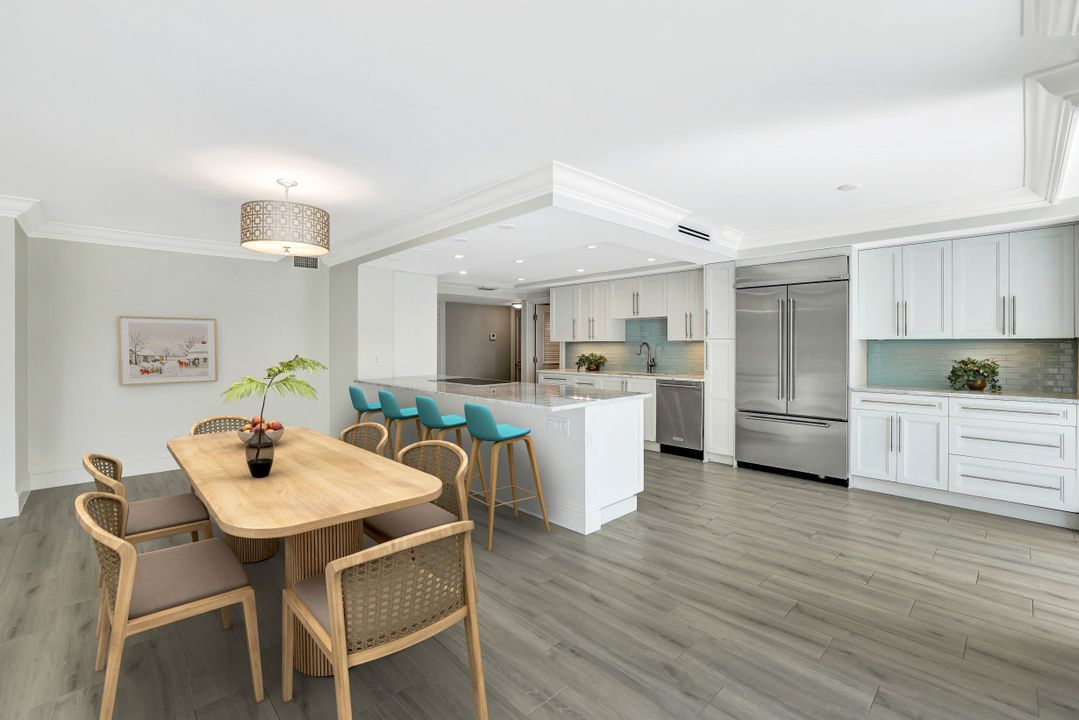 4401 Gulf Shore Blvd N #205, Naples, FL 34103