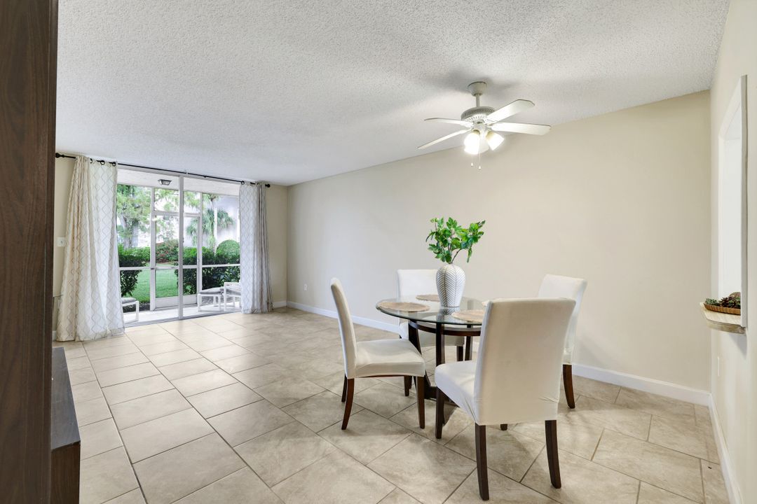 170 Turtle Lake Ct  #109, Naples, FL 34105