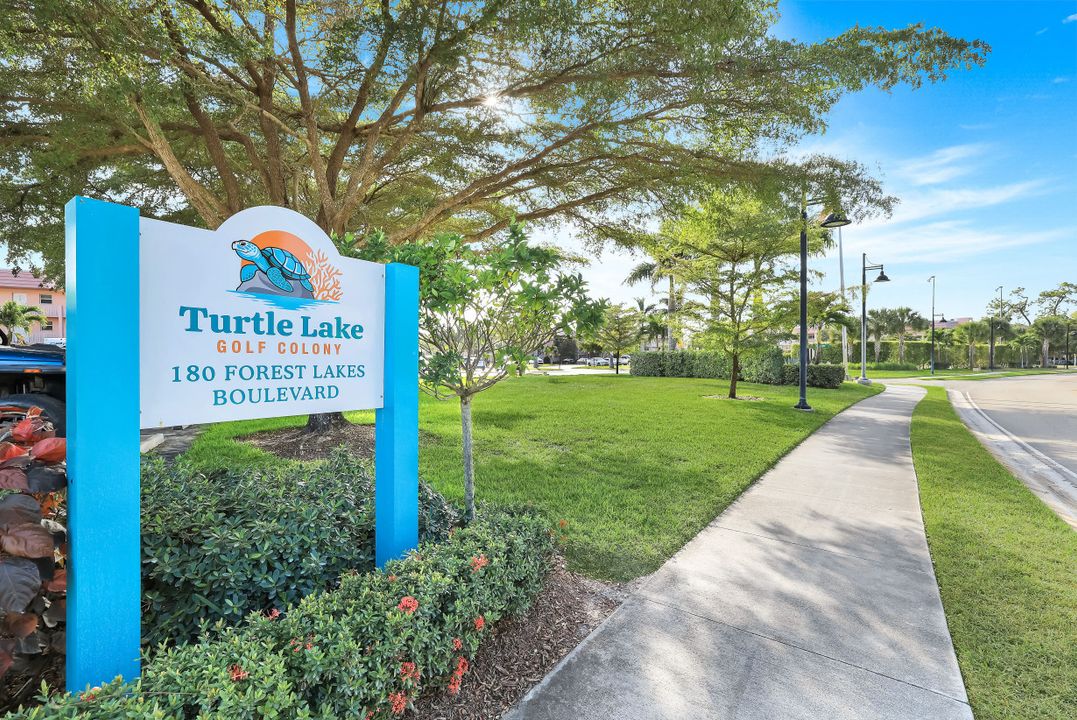 170 Turtle Lake Ct  #109, Naples, FL 34105
