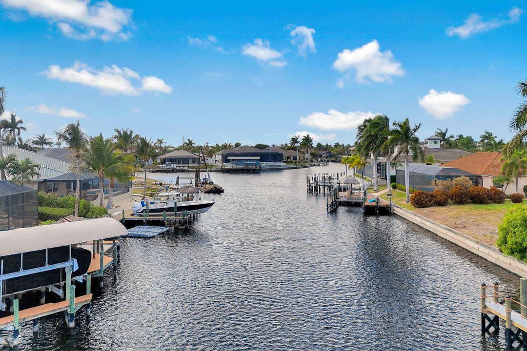 2210 SW 52nd Ln, Cape Coral, FL 33914