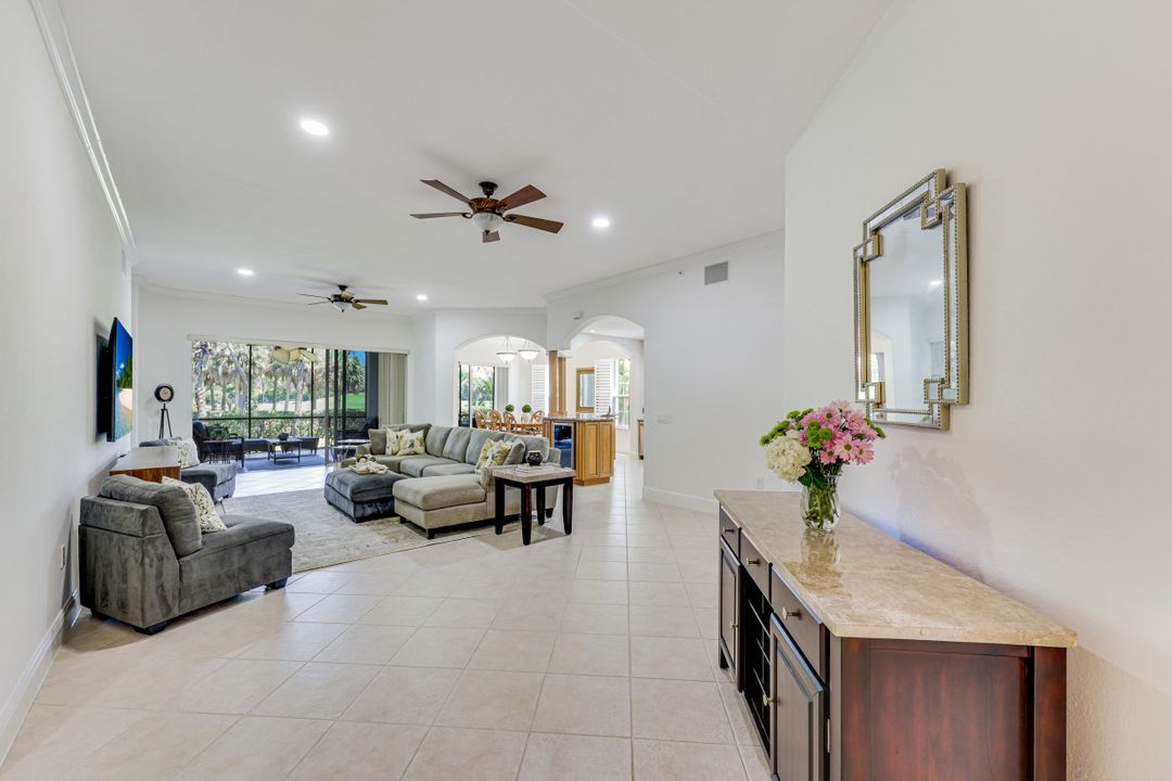9002 Cascada Way #102, Naples, FL 34114