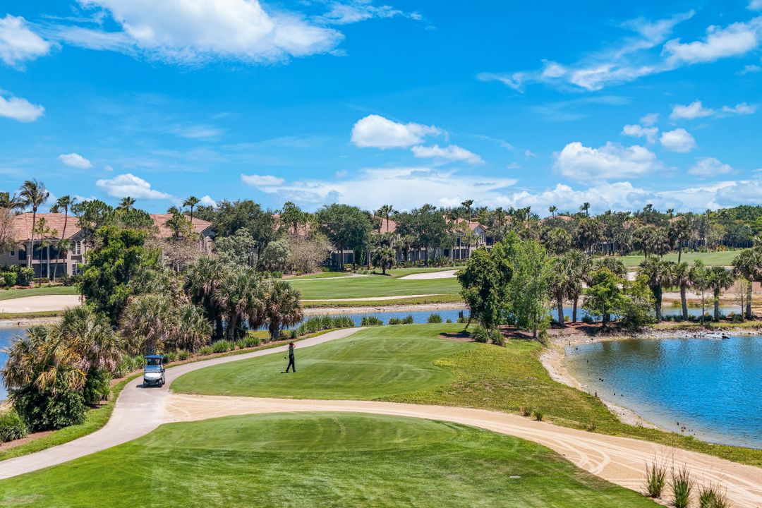 9002 Cascada Way #102, Naples, FL 34114
